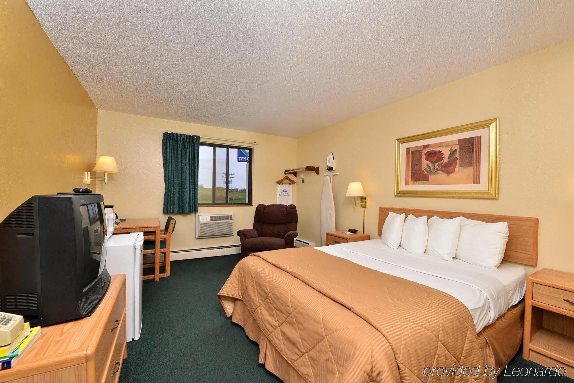 Americas Best Value Inn & Suites Detroit Lakes Bagian luar foto