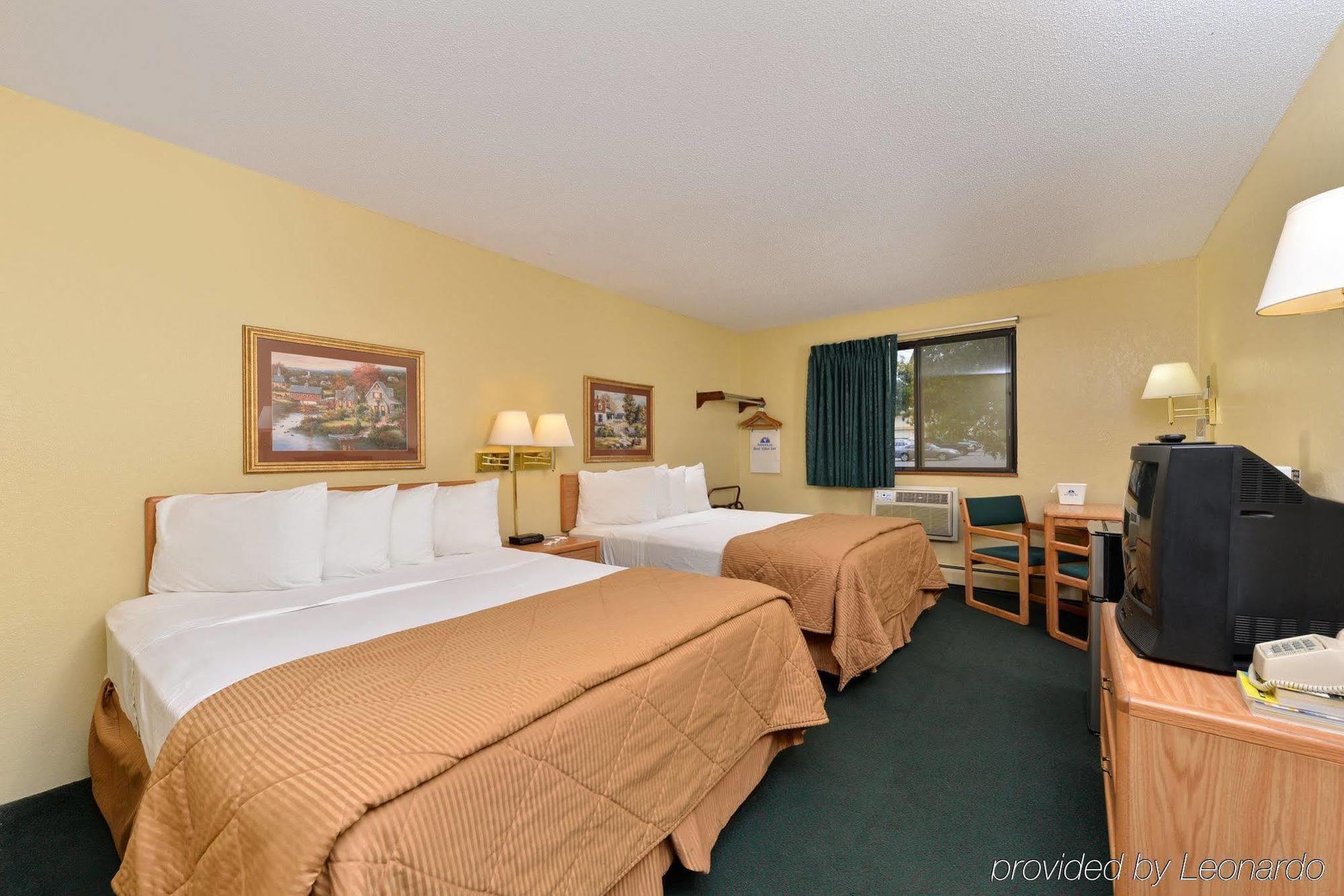 Americas Best Value Inn & Suites Detroit Lakes Bagian luar foto